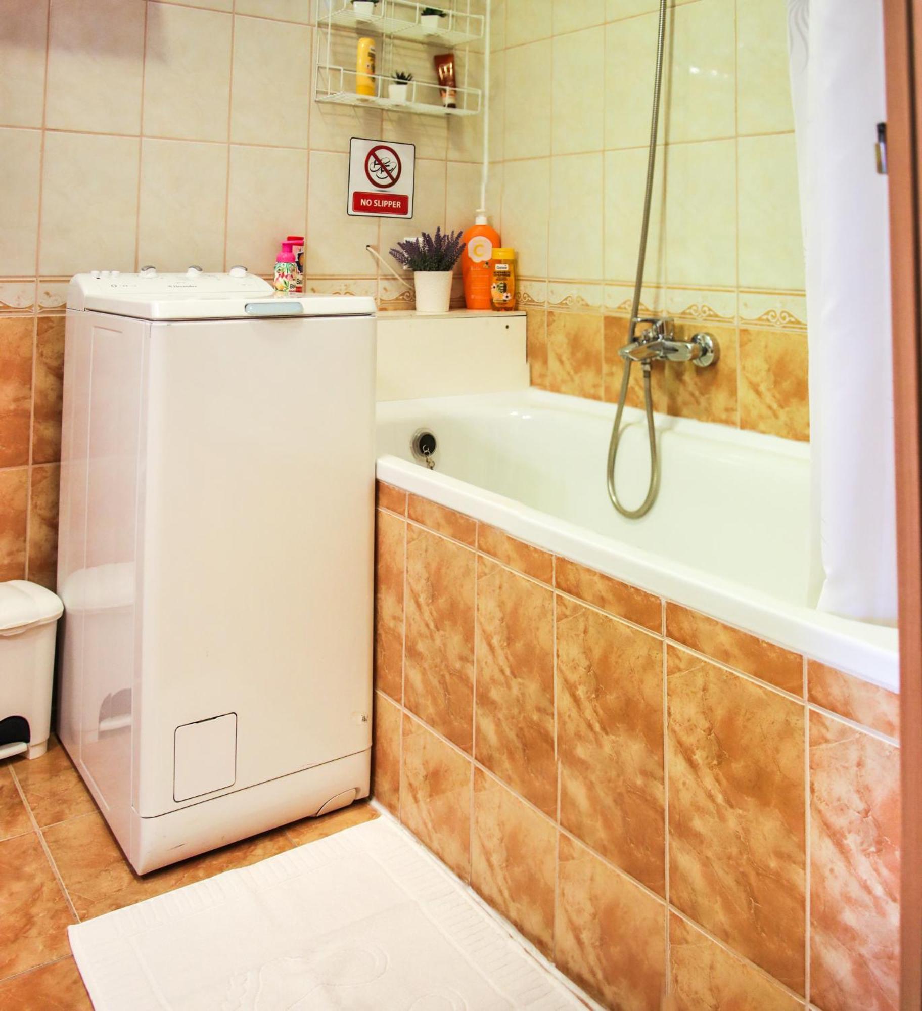 Dia Apartman Μίσκολτς Εξωτερικό φωτογραφία